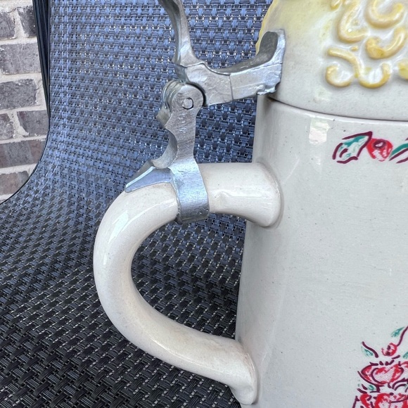 Shultz and Dooley Countess. Vintage Mugee beer stein. - Picture 6 of 11